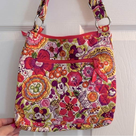 Vera Bradley Mini Mouse Bouncing Blooming Bouquet Crossbody Mailbag Tote - Picture 1 of 6